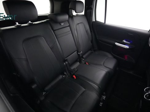 Used 2023 Mercedes-Benz EQB 350 4MATIC SUV image 5