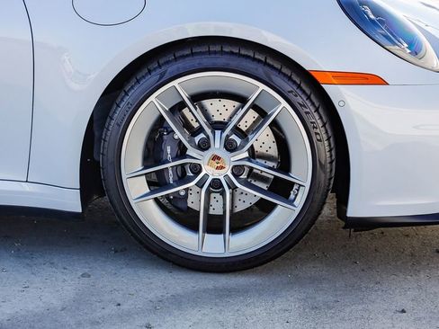 Used 2025 Porsche 911 Carrera image 10