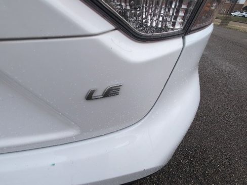 Certified 2025 Toyota Corolla LE image 5