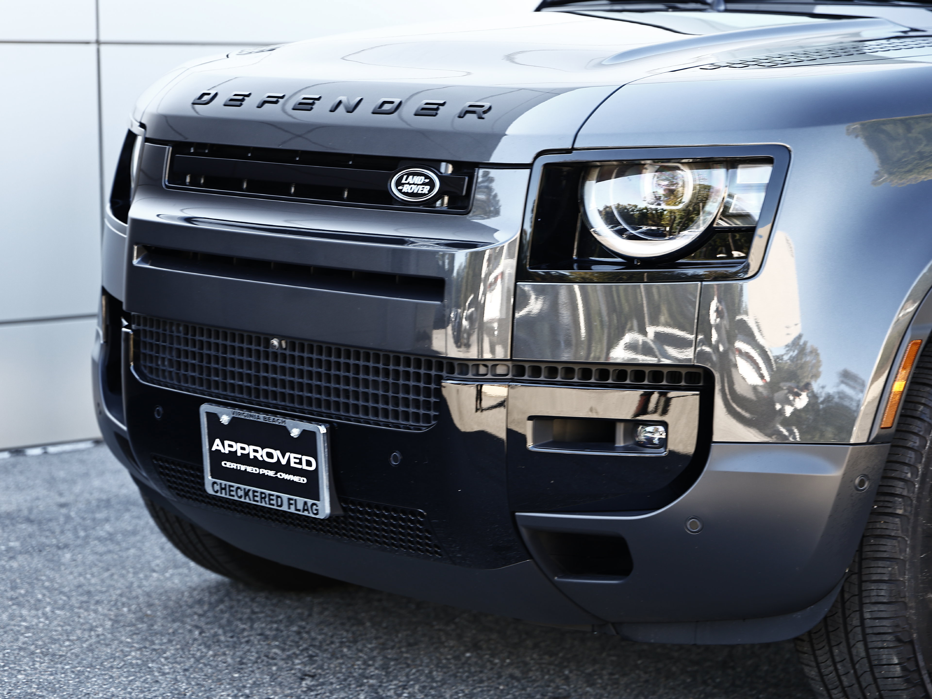 Used 2026 Land Rover Defender 130 S AWD/4WD image 2