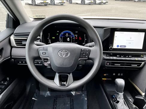 Certified 2025 Toyota Camry LE image 5