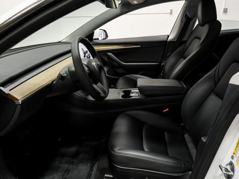 Used 2023 Tesla Model 3 Standard Range RWD image 4