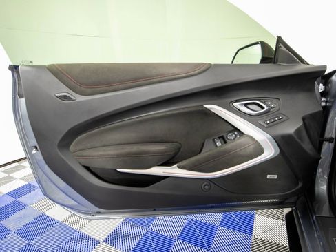 Used 2022 Chevrolet Camaro ZL1 image 13