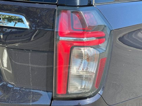 Used 2024 Chevrolet Suburban LT image 48