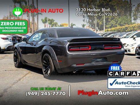 Used 2022 Dodge Challenger R/T Scat Pack RWD image 2