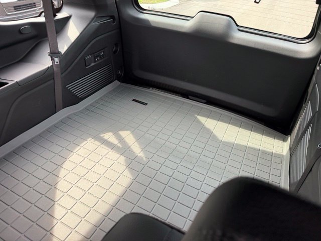 Used 2024 GMC Yukon Denali AWD/4WD image 17