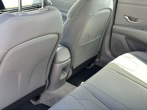 Used 2025 Hyundai Elantra SEL FWD image 30