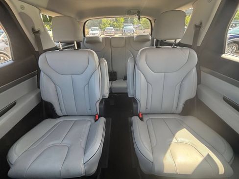 Used 2025 Hyundai Palisade SEL FWD image 41