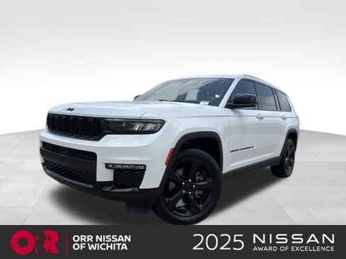 Used 2023 Jeep Grand Cherokee L Limited w/ Black Appearance Package AWD/4WD image 1