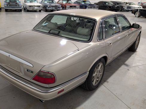 Used 1996 Jaguar XJ6 RWD image 13