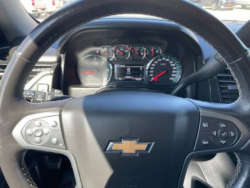 Used 2016 Chevrolet Suburban LTZ image 7