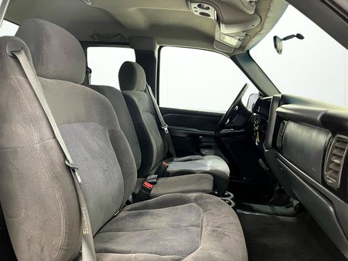 Used 2001 Chevrolet Silverado 2500 LS image 21