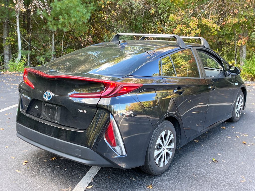 Used 2022 Toyota Prius Prime XLE FWD image 6