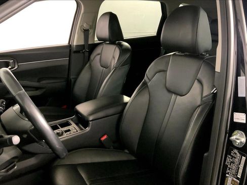 Used 2024 Kia Sorento S image 22