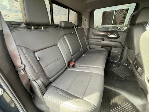 Used 2023 Chevrolet Silverado 1500 LT Trail Boss w/ Convenience Package II image 28