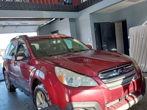 Used 2013 Subaru Outback 2.5i Limited w/ Moonroof Pkg image 7