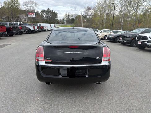Used 2013 Chrysler 300 AWD w/ Driver Convenience Group image 3
