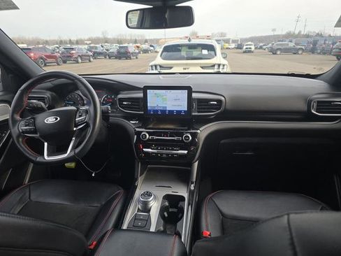 Used 2023 Ford Explorer ST-Line w/ Class IV Trailer Tow Package image 12