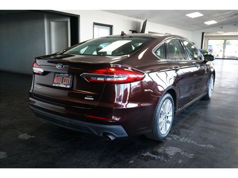 Used 2019 Ford Fusion SE FWD image 7