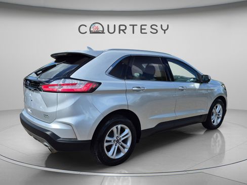 Used 2019 Ford Edge SEL w/ Equipment Group 201A FWD image 5