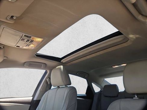 Used 2013 Toyota Avalon Limited w/ Technology Pkg FWD image 15