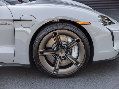 Certified 2025 Porsche Taycan Turbo image 11