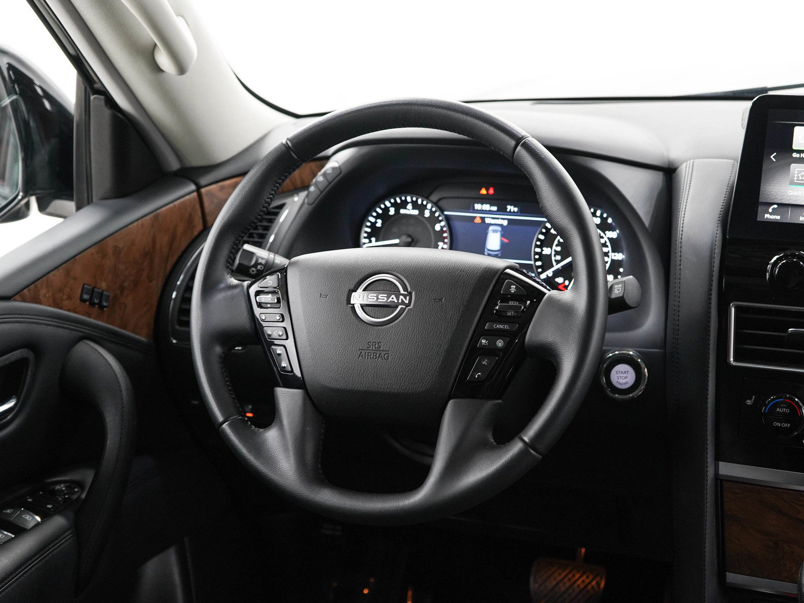Used 2022 Nissan Armada SL AWD/4WD image 14