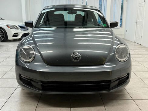 Used 2013 Volkswagen Beetle 2.5 image 2