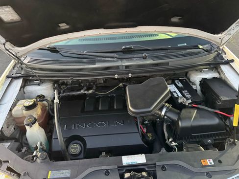 Used 2008 Lincoln MKX 2WD image 16