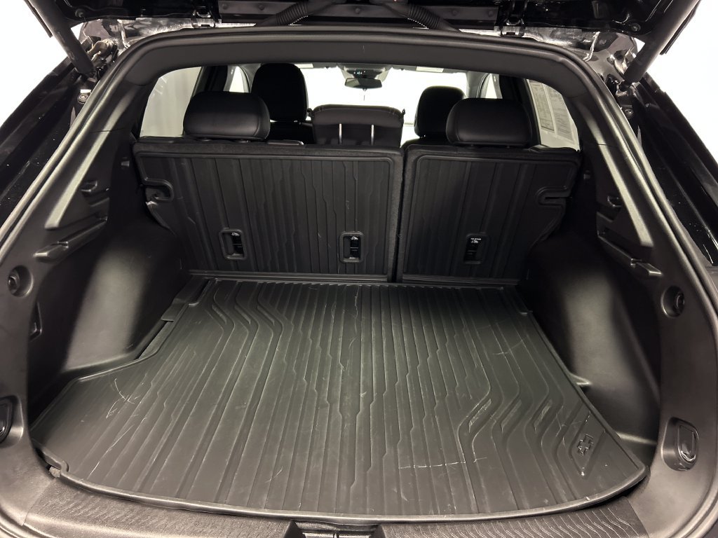 Used 2024 Chevrolet Equinox EV LT w/ LPO, Trailering Package FWD image 23