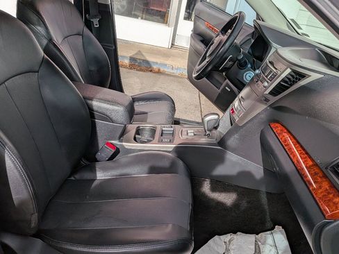 Used 2011 Subaru Outback 2.5i Limited w/ PWR Moonroof Pkg image 14