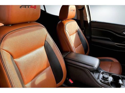 Used 2020 GMC Acadia AT4 image 25