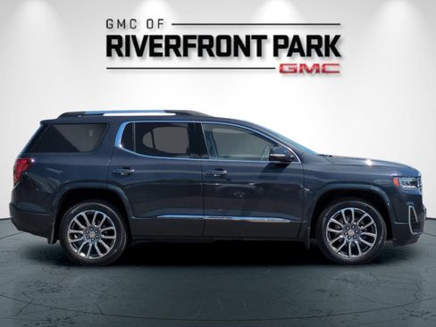Used 2023 GMC Acadia Denali w/ Denali Ultimate Package AWD/4WD image 2