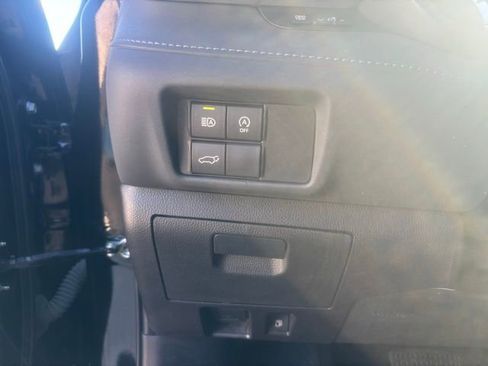 Used 2023 Toyota Highlander XSE image 29