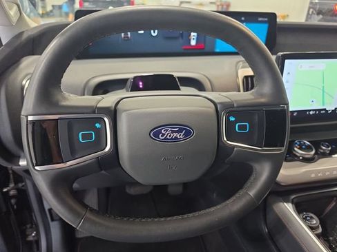 Used 2025 Ford Expedition Active AWD/4WD image 20
