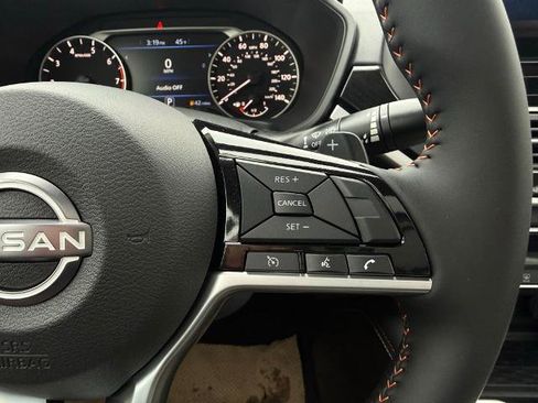 New 2025 Nissan Altima 2.5 SR w/ SR Premium Package image 24