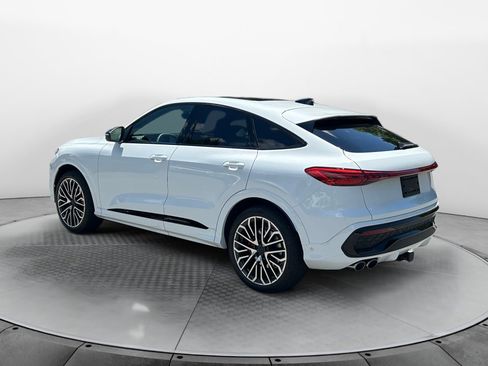 Certified 2026 Audi SQ5 Premium Plus AWD/4WD image 5