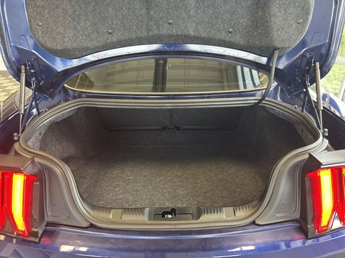 Used 2019 Ford Mustang GT image 11