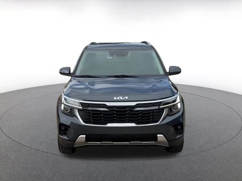 Used 2025 Kia Seltos S image 4