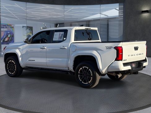 Used 2026 Toyota Tacoma TRD Sport w/ TRD Sport Upgrade Package AWD/4WD image 4