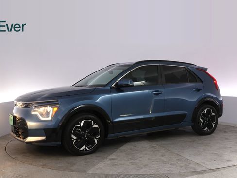 Used 2023 Kia Niro Wind FWD image 18