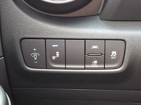 Used 2021 Hyundai Kona SEL FWD image 27