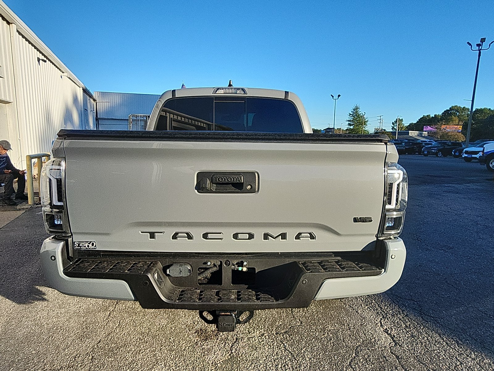 Used 2021 Toyota Tacoma TRD Off-Road w/ Technology Package AWD/4WD image 4