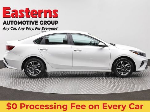 Used 2023 Kia Forte LXS FWD image 4