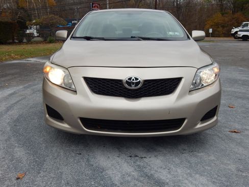 Used 2010 Toyota Corolla image 7