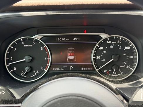 Used 2023 Nissan Rogue SV image 14