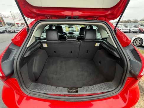 Used 2014 Ford Focus SE w/ Equipment Group 201A FWD image 7