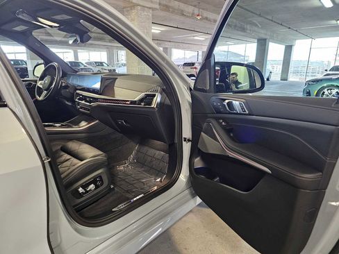 Used 2024 BMW X5 M60i image 39
