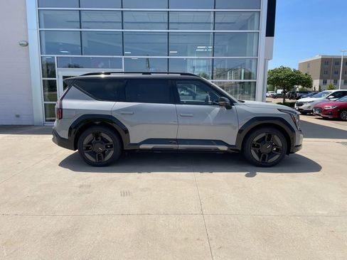 New 2026 Kia EV9 GT-Line AWD/4WD image 4
