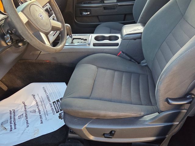 Used 2010 Dodge Challenger SE RWD image 5